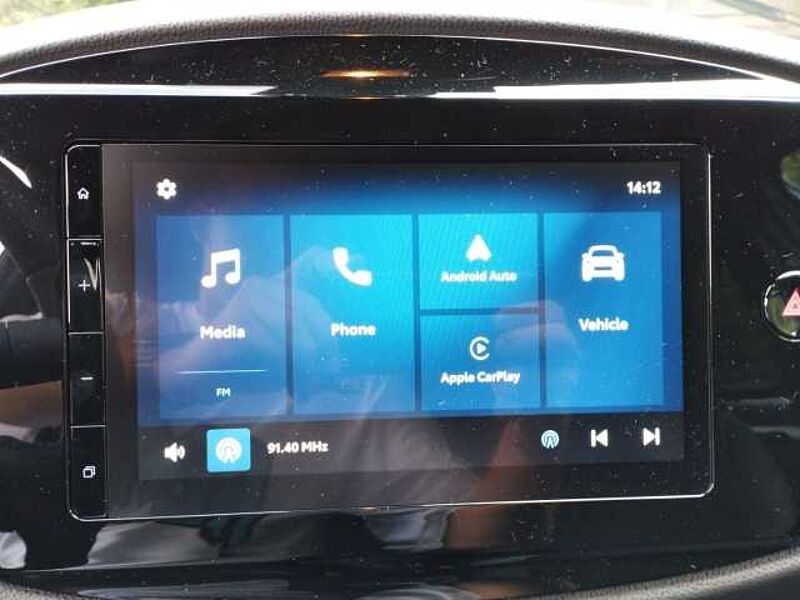 Toyota Aygo X 1,0 l Play CVT Sitzheizung vorn Smart-Key Mehrzonenklima Musikstreaming DAB