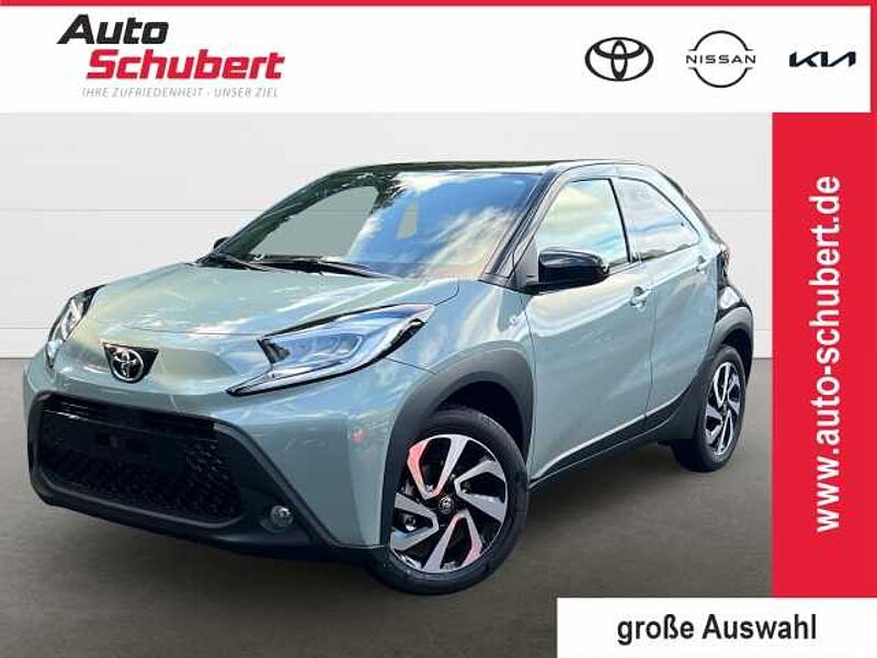 Toyota Aygo X 1,0 l Team D CVT Apple CarPlay Android Auto Musikstreaming DAB SHZ Spurhalteass.