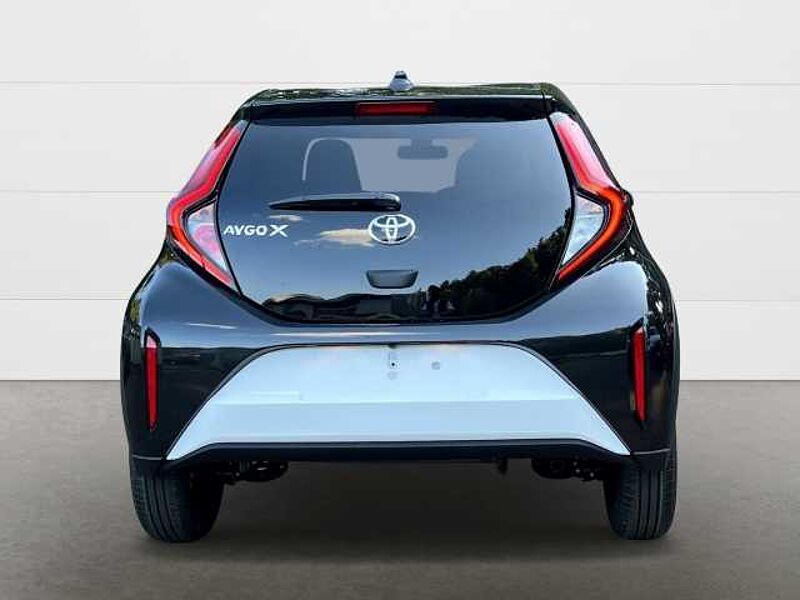 Toyota Aygo X 1,0 l Black & White MT Rückfahrkamera Halogen-Scheinwerfer Sitzheizung vorn