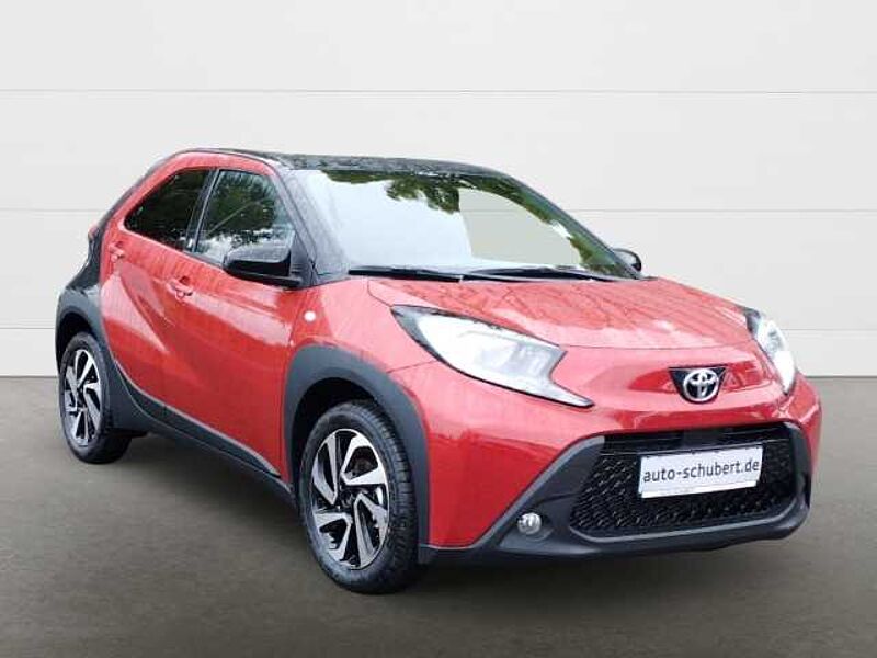 Toyota Aygo X 1,0 l Team D MT Apple CarPlay Android Auto Musikstreaming DAB SHZ Spurhalteass.