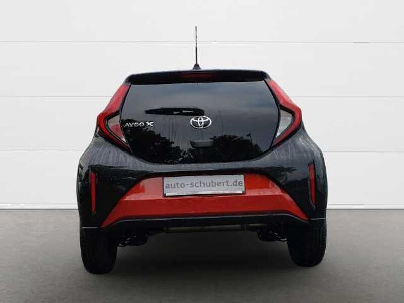 Toyota Aygo X 1,0 l Team D MT Apple CarPlay Android Auto Musikstreaming DAB SHZ Spurhalteass.