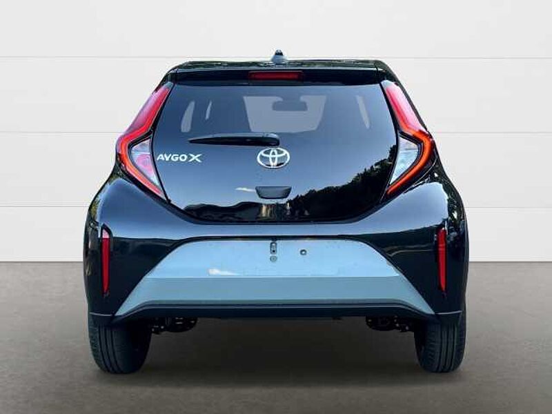 Toyota Aygo X 1,0 l Team D MT Apple CarPlay Android Auto Musikstreaming DAB SHZ Spurhalteass.