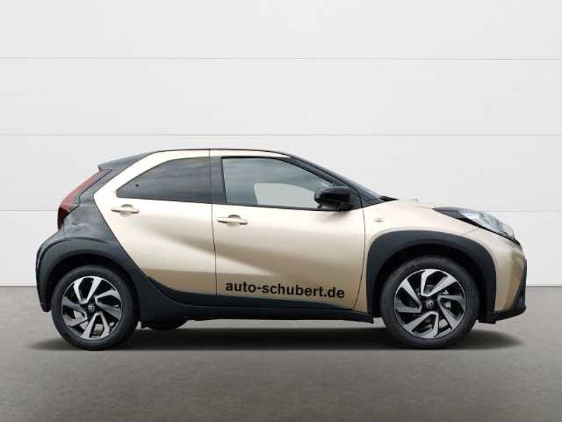 Toyota Aygo X 1,0 l Team D MT Einparkhilfe vorn und hinten LED-Scheinwerfer