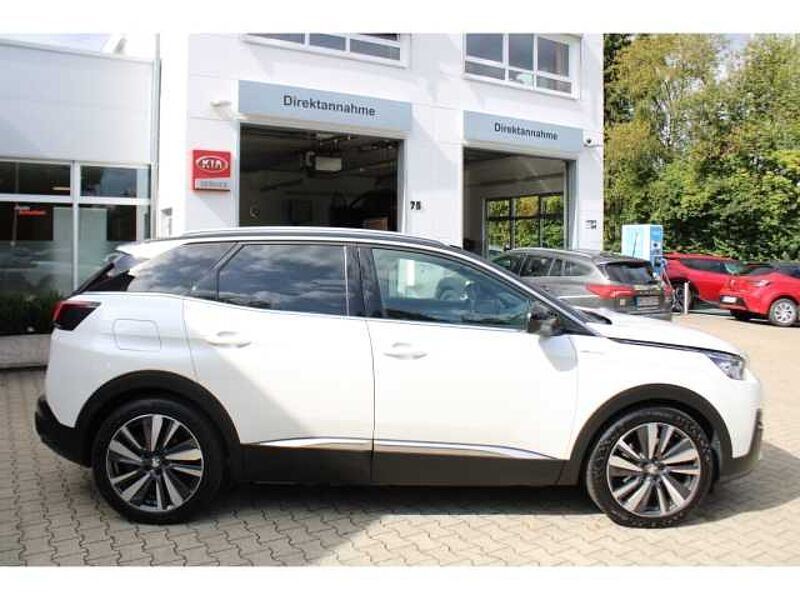 Peugeot 3008 1.6 Plug-In Hybrid4 300 e- GT Allrad Navi