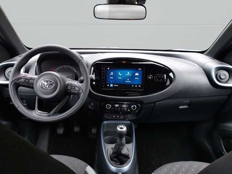 Toyota Aygo X 1,0 l Team D Apple CarPlay Android Auto Musikstreaming DAB SHZ Spurhalteass.